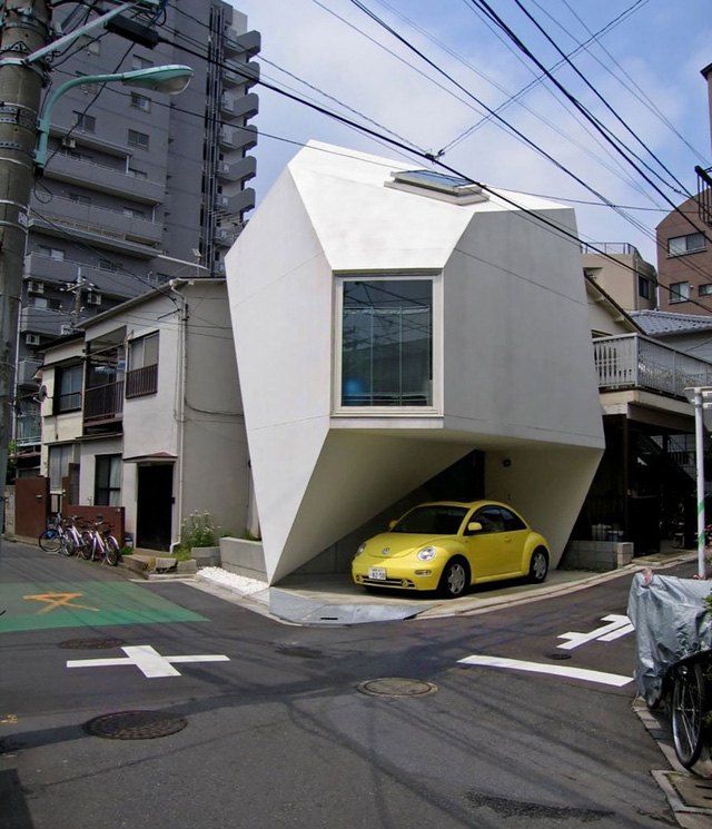 Căn nhà tí hon với hình dáng chẳng giống ai ở thủ đô Tokyo.